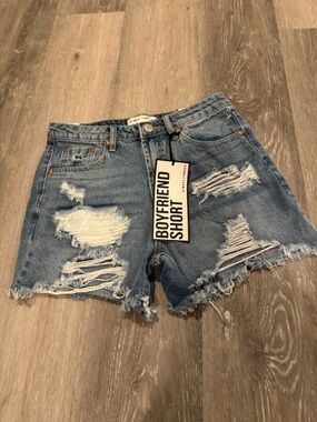 🆕 Almost Famous boyfriend jean shorts